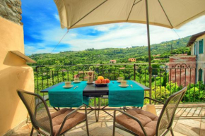 casa con terrazza panoramica in tipico borgo ligure